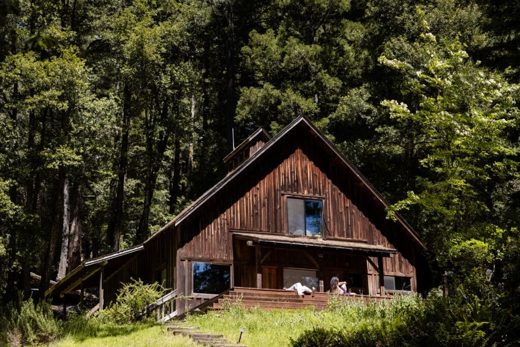 Wedding guests staying at a cottage at Leonard Lake Reserve